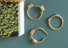 Load image into Gallery viewer, 3kg Dumbbell Ring - 18kt Yellow Gold