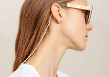 Load image into Gallery viewer, Pearl Eyewear Chain - White
