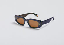 Load image into Gallery viewer, Donna Sunglasses - Medusa