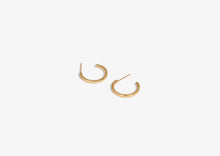 Load image into Gallery viewer, Arcady Hoop Earrings - 10kt Yellow Gold