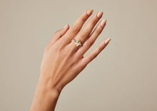 Load image into Gallery viewer, Mystic Rays Ring - 9kt Yellow Gold