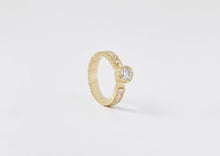 Load image into Gallery viewer, Ellsworth Cliff Ring - 18kt Yellow Gold