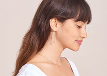 Load image into Gallery viewer, Seven Wonders Earring