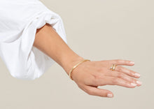 Load image into Gallery viewer, Matrimonio Cuff - 18kt Yellow Gold
