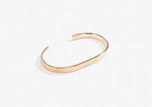 Load image into Gallery viewer, Matrimonio Cuff - 18kt Yellow Gold
