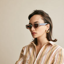 Load image into Gallery viewer, Donna Sunglasses - Medusa
