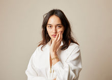 Load image into Gallery viewer, Smoking Mirror Bracelet - Yellow Gold Plate
