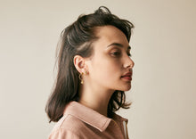 Load image into Gallery viewer, Tetouan Studs - Yellow Gold Plate
