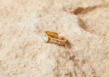 Load image into Gallery viewer, Ellsworth Cliff Ring - 18kt Yellow Gold
