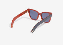Load image into Gallery viewer, Diving for Gold Sunglasses - Granite
