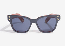 Load image into Gallery viewer, Diving for Gold Sunglasses - Granite

